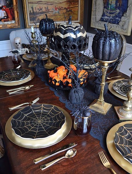 30+ Spooky Halloween Decorating Ideas - Indoor, Outdoor, Party ...