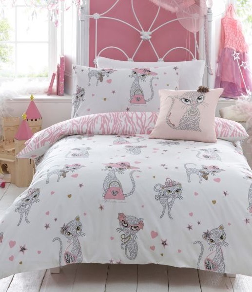 Cat-Themed Bedroom Decorating Ideas (30+ Ideas for Cat Lovers)