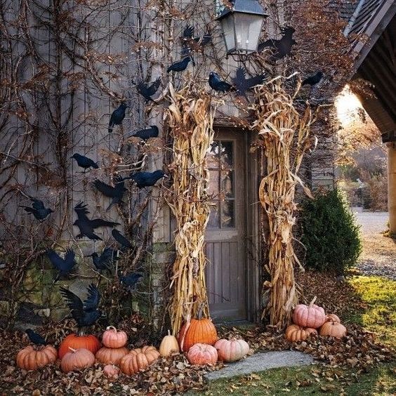 30+ Spooky Halloween Decorating Ideas - Indoor, Outdoor, Party ...